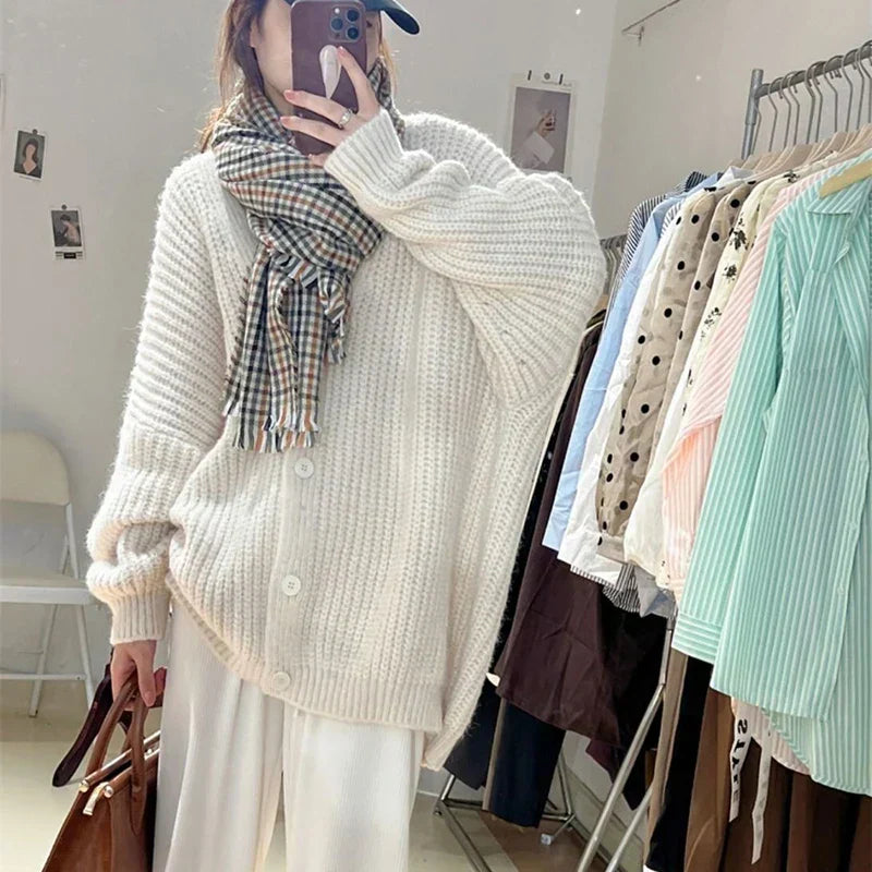 Molly | Dame rummelig strikket cardigan med knapper