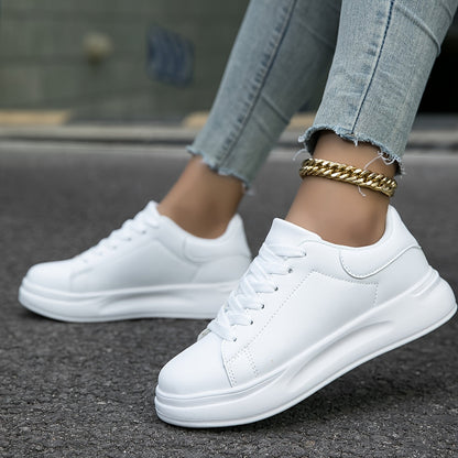 Birgitte | Dame hvide lædersneakers med rent og stilrent design