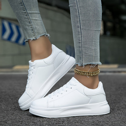 Birgitte | Dame hvide lædersneakers med rent og stilrent design