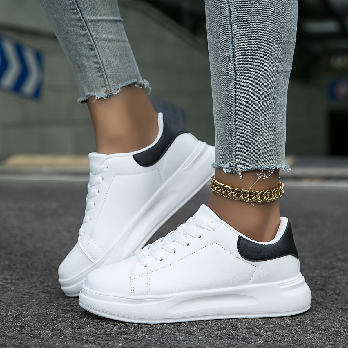 Birgitte | Dame hvide lædersneakers med rent og stilrent design
