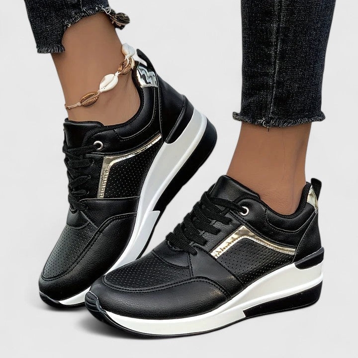 Kirstine | Forårs Perforerede Plateau Kilesneakers til Kvinder