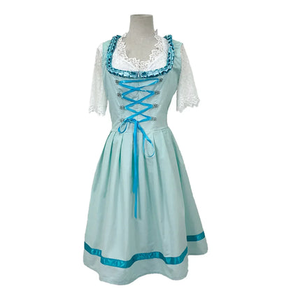 Andrea | Elegant Oktoberfest festkjole med blonde og snøring