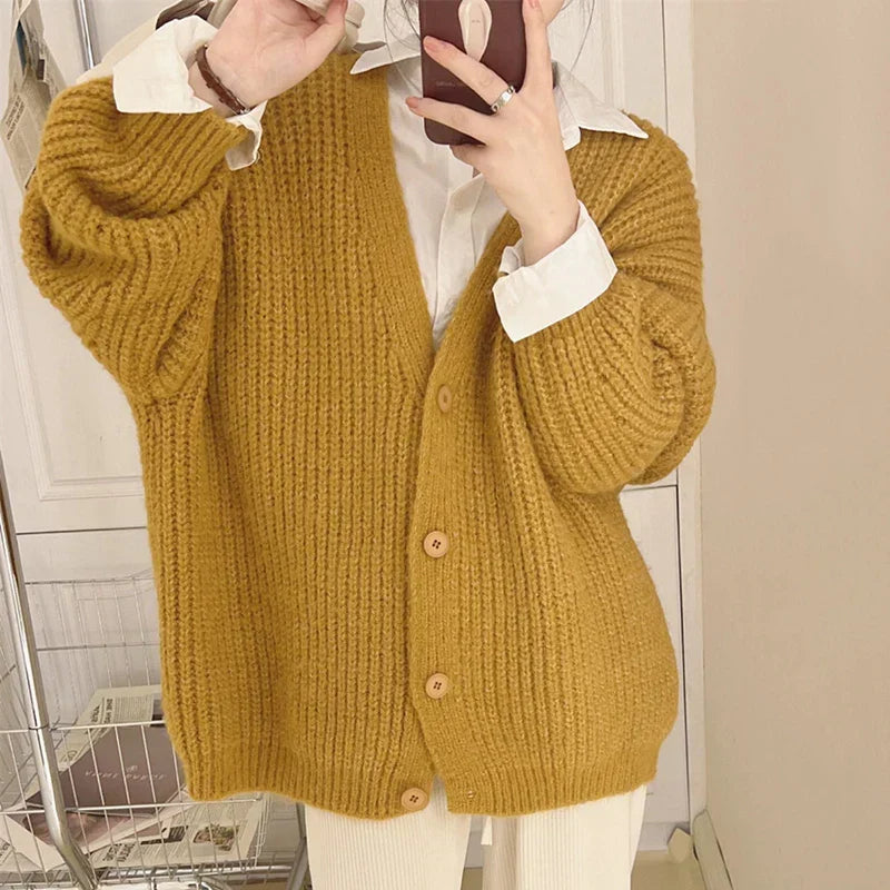 Molly | Dame rummelig strikket cardigan med knapper