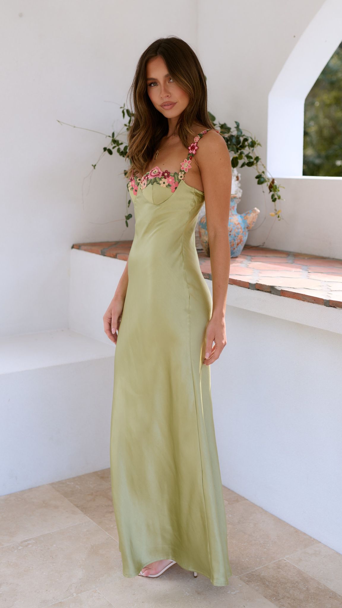 Andrea | Dame maxikjole med blomster og smalle stropper