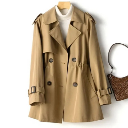 Jette | Dame afslappet trenchcoat med klassisk dobbeltradet design