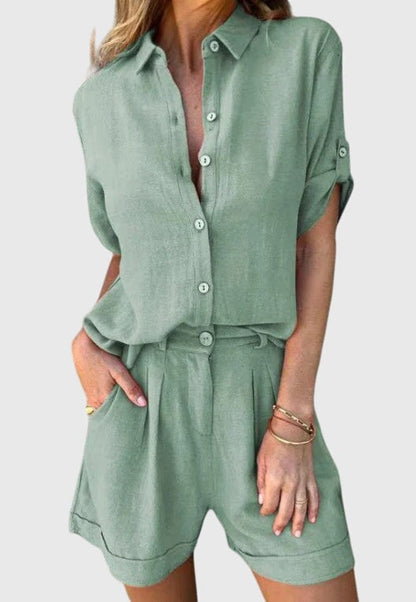 Lunara | Sommer Sæt til Damer med Skjorte og Matchende Shorts i Let Design