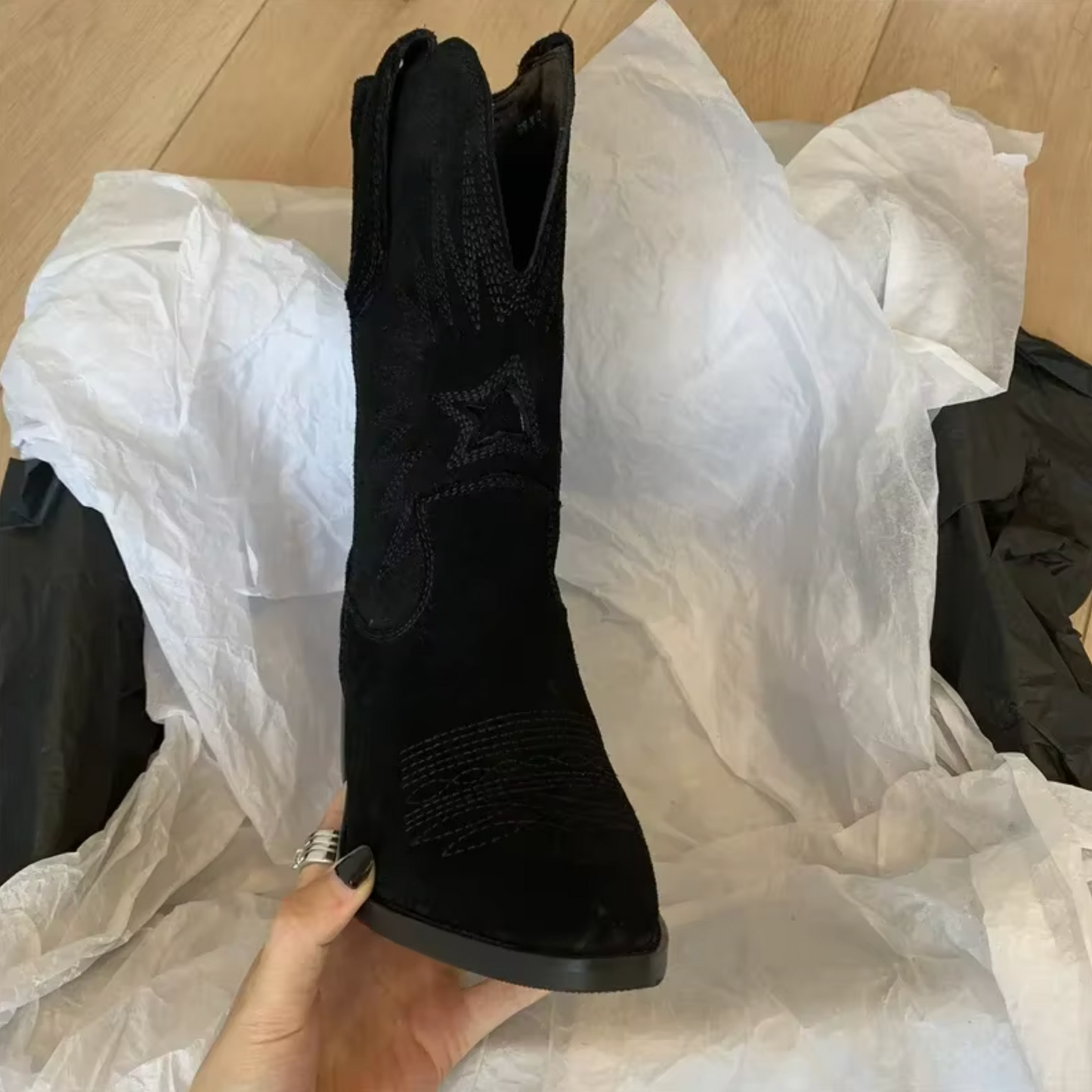 Tamara | Vintage støvler med broderede detaljer