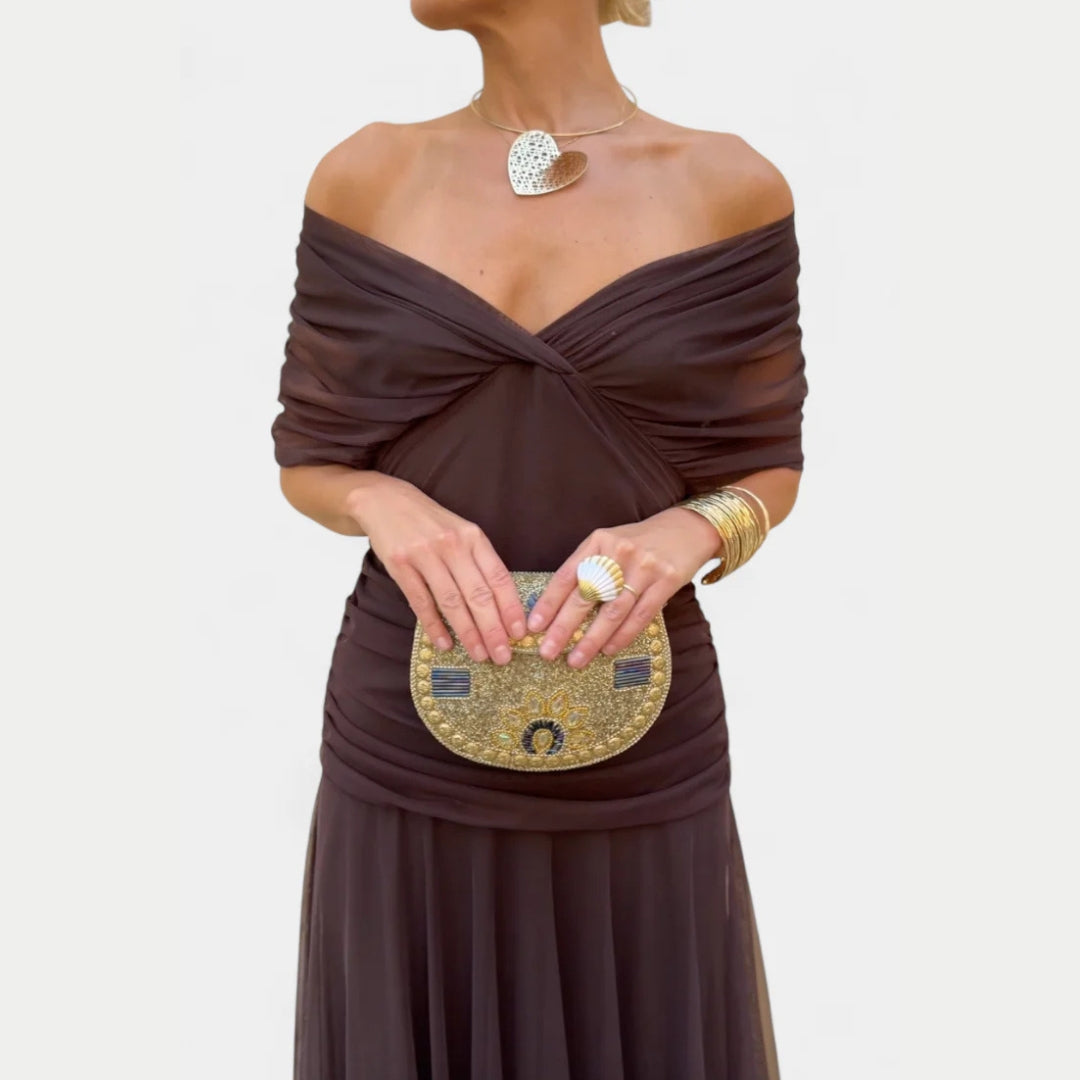 Louise | Dame aftenkjole med off shoulder og elegant draperet fald