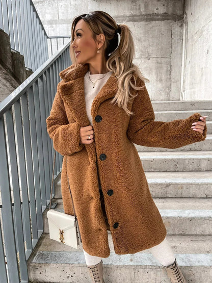 Anne | Lang trenchcoat i blød plys med klassisk design