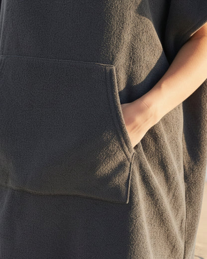 Frida | Sommerponcho til kvinder med hætte | Let og luftig