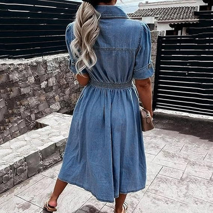 Phelya | Denim midikjole til kvinder med knaplukning og krave