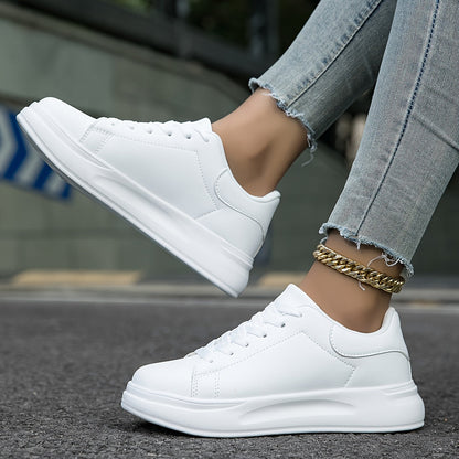 Birgitte | Dame hvide lædersneakers med rent og stilrent design