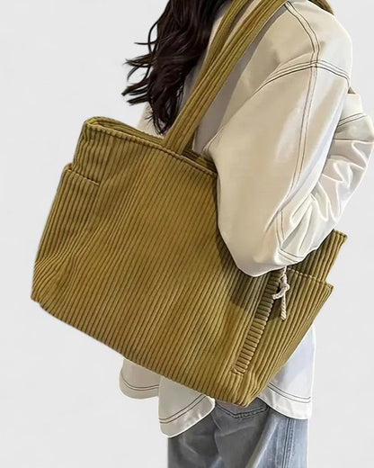 Norva | Skuldertaske til Damer med Funktionelt og Rummeligt Design