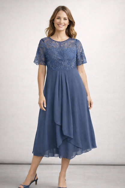 Lisbeth | Dame midikjole med blonder og chiffon kortærmet