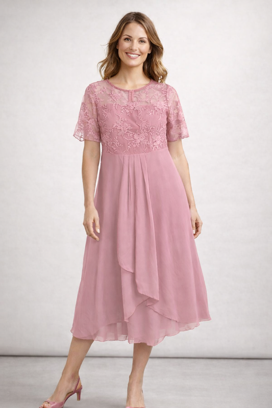 Lisbeth | Dame midikjole med blonder og chiffon kortærmet