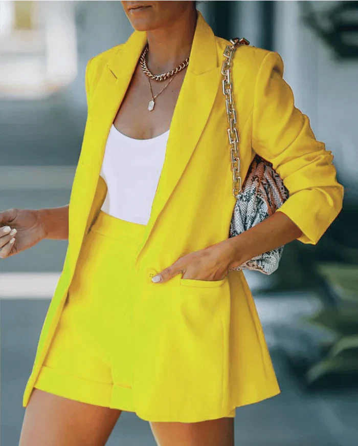 Katrine | Elegant blazer- og shortssæt med matchende design