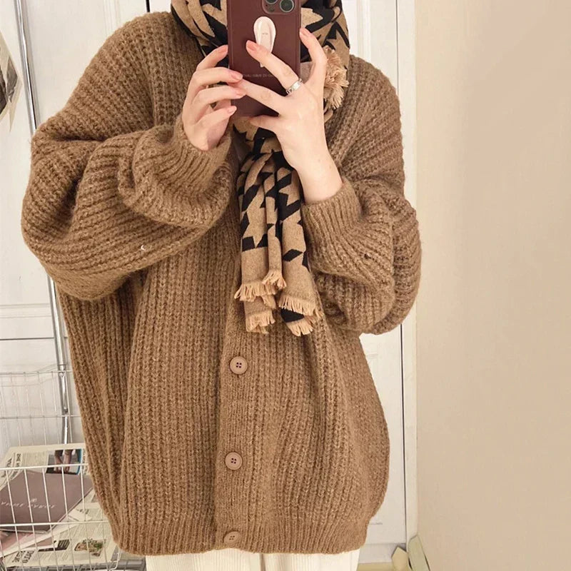 Molly | Dame rummelig strikket cardigan med knapper