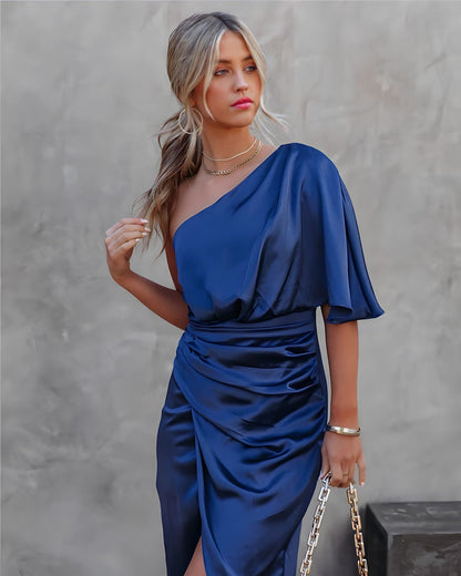 Selina | Asymmetrisk midikjole til damer med én ærme | Elegant sideslids