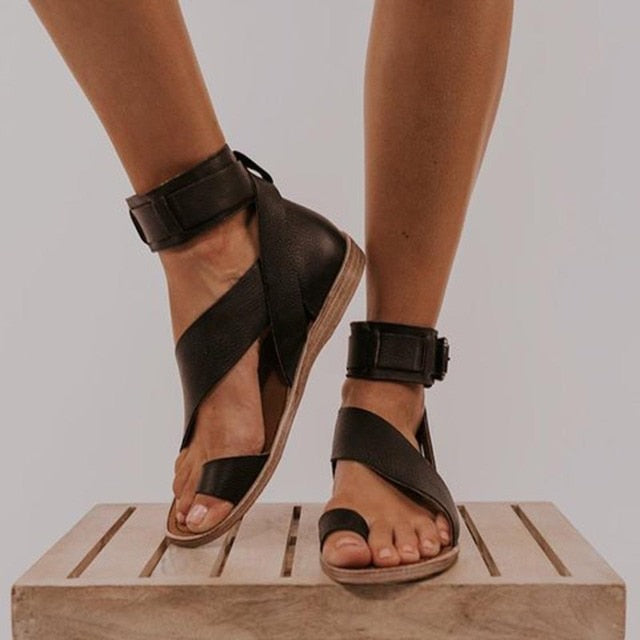 Smilla | Sandaler med krydsrem og tåring