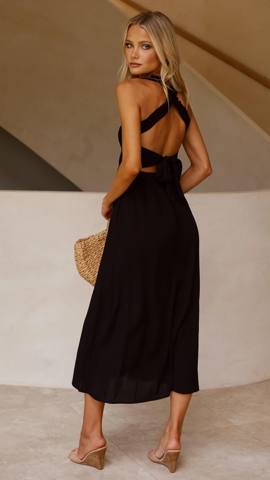 Nicoline | Elegant maxikjole med brede stropper