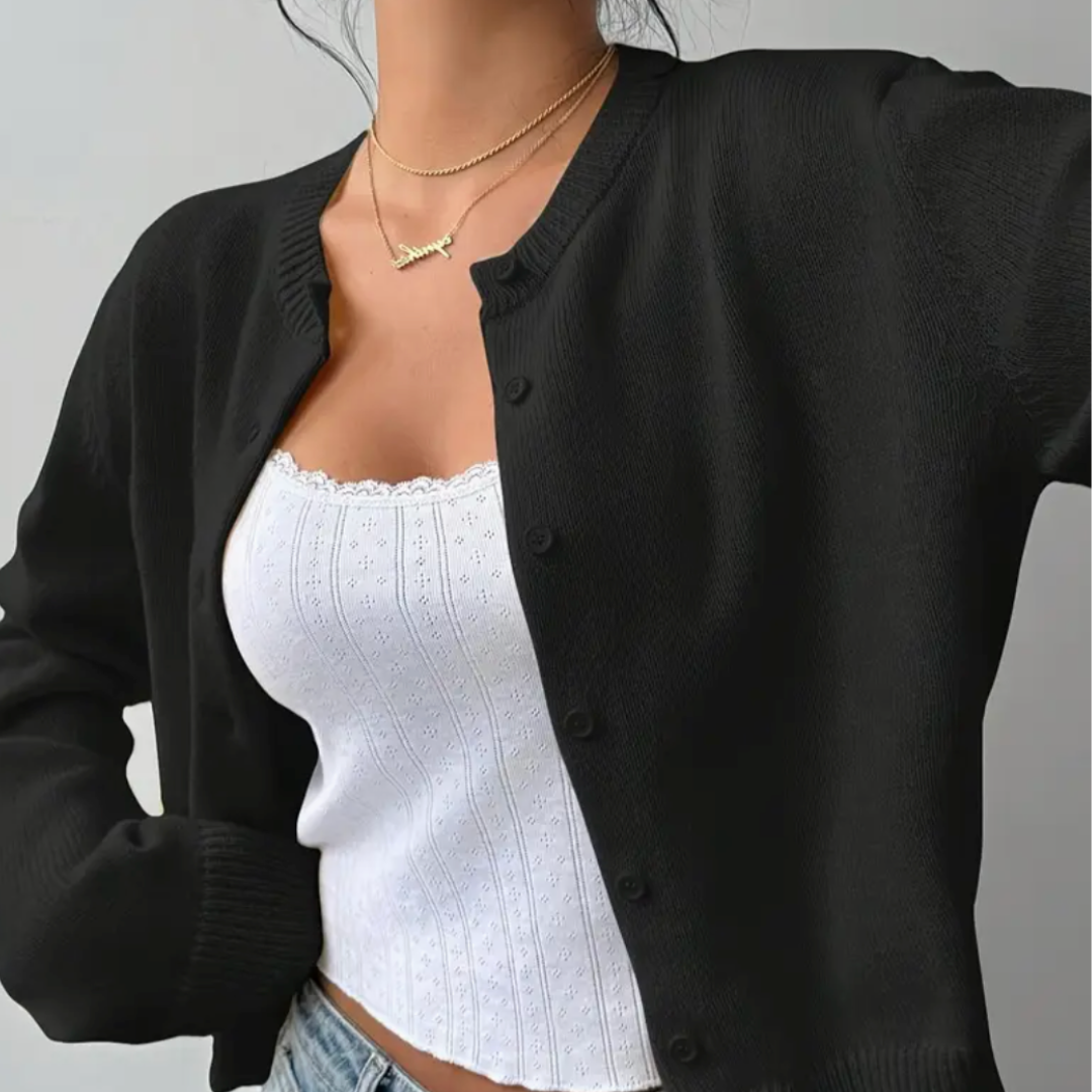 Elvira | Kort strikcardigan med knapper og rund hals