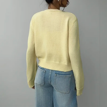 Elvira | Kort strikcardigan med knapper og rund hals
