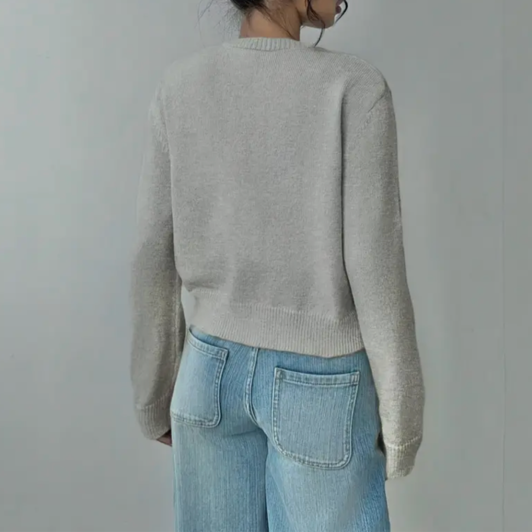 Elvira | Kort strikcardigan med knapper og rund hals