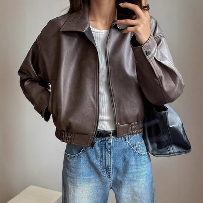 Freja | Damen-Bomberjacke aus Kunstleder mit elastischem Saum und Reißverschluss