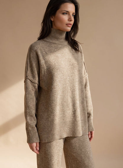 Britta | Dame oversized strikket loungesæt med rullekrave
