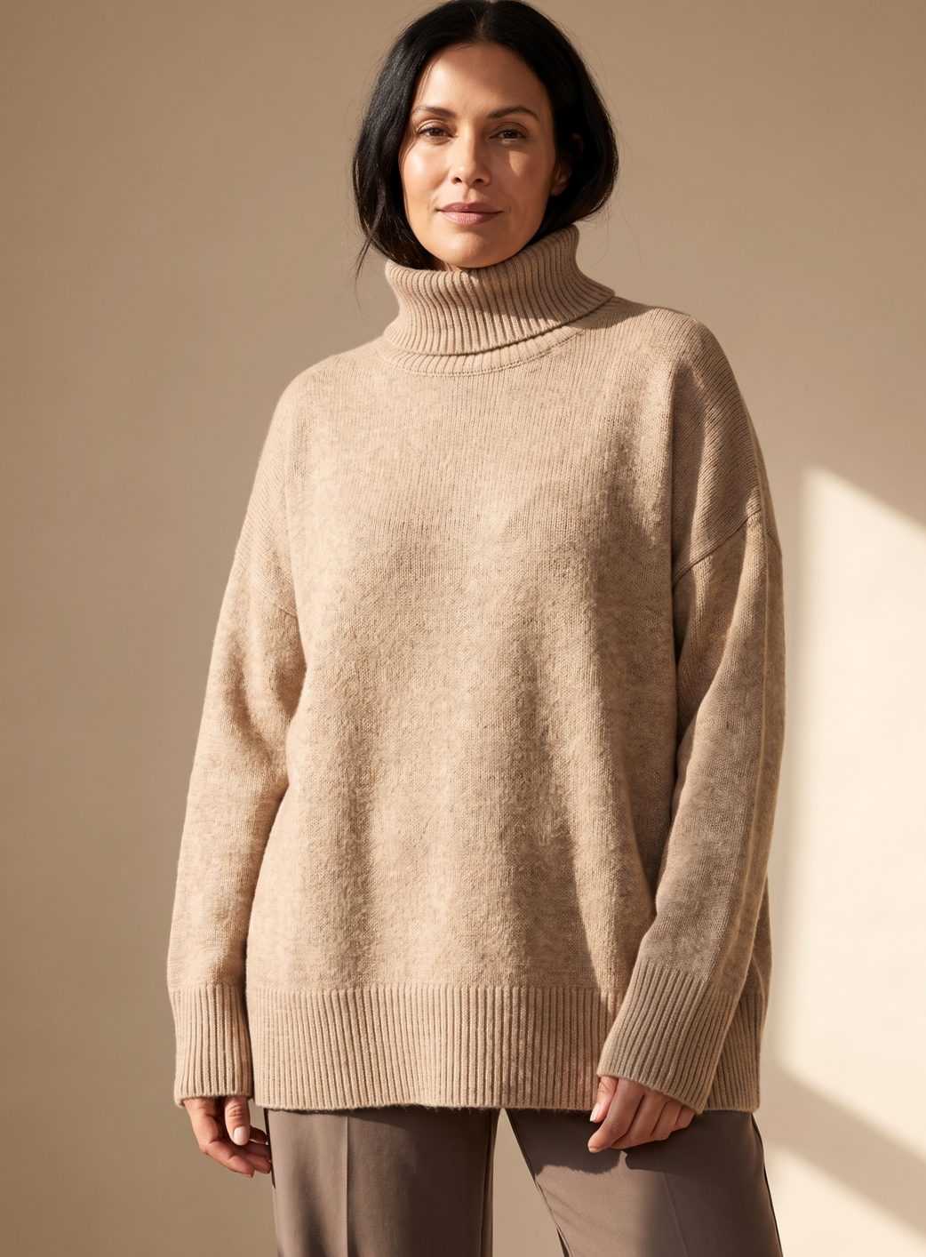 Britta | Dame oversized strikket loungesæt med rullekrave