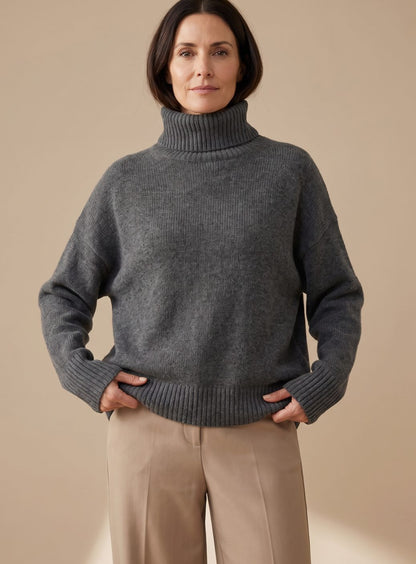 Britta | Dame oversized strikket loungesæt med rullekrave