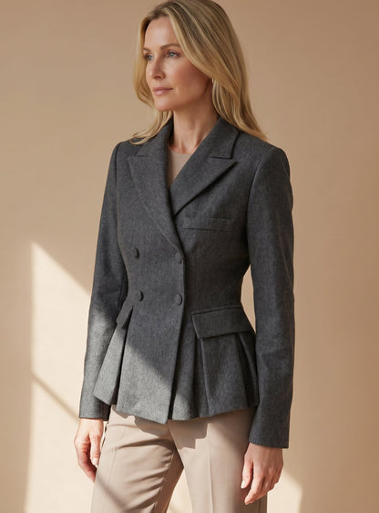 Vibeke | Dame figursyet peplum-blazer med dobbeltradet lukning