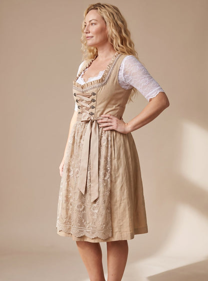 Gitte | Dame dirndl-kjole med blondebluse og snøring