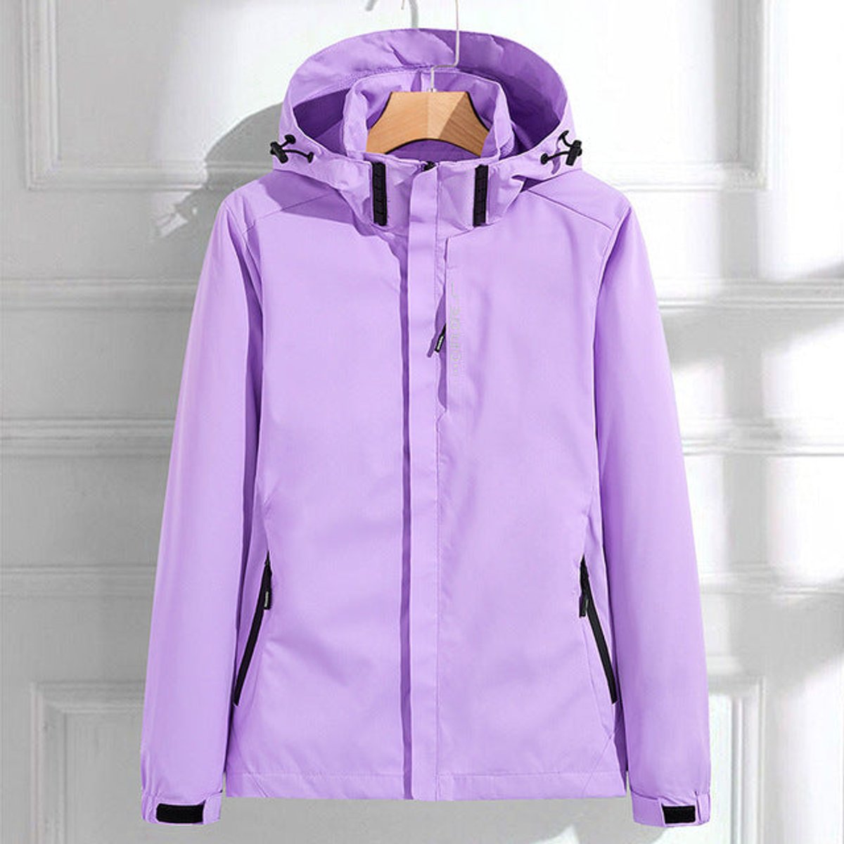 Caroline | Wasserdichte Damen-Regenjacke mit abnehmbarer Kapuze und Reißverschluss