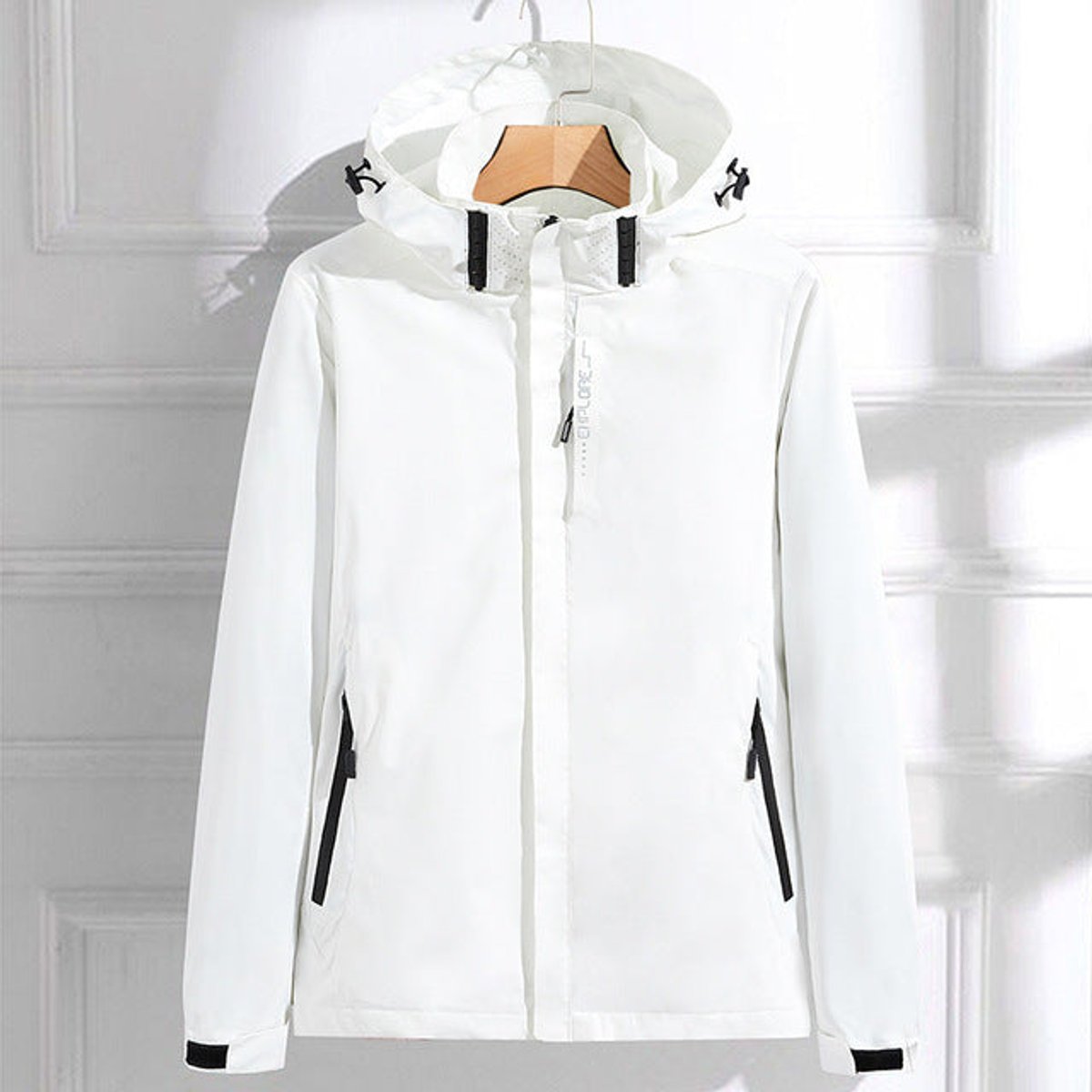 Caroline | Wasserdichte Damen-Regenjacke mit abnehmbarer Kapuze und Reißverschluss