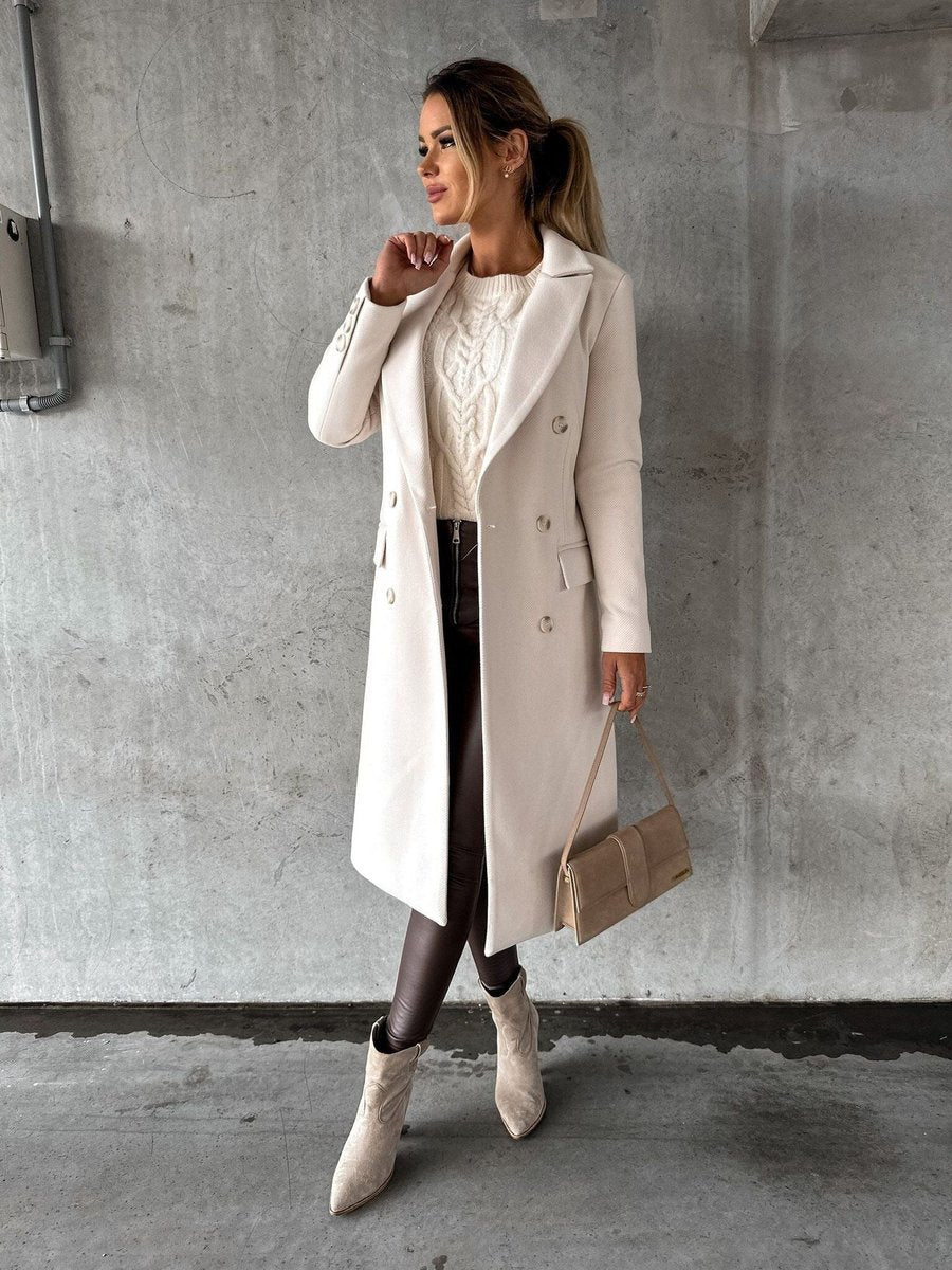 Astrid | Langer Damen-Wintermantel mit zweireihigem Design und Knöpfen