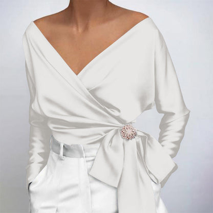 Karma | Dame slå-om bluse med off shoulder og lange ærmer | Elegant