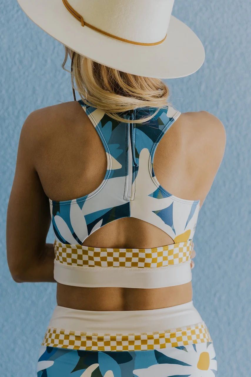 Joline | Stribet bikini sæt med høj talje og sporty look
