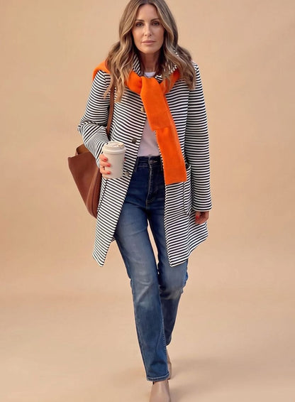 Ella | Gestreifter Trenchcoat für Damen mit langen Ärmeln und Schal