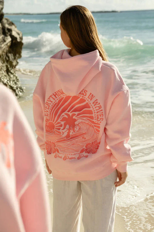 Caroline | Hoodie med rygprint og let afslappet pasform