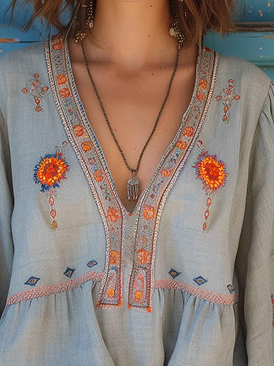 Vera | Dame boheme bluse med broderi og V-hals samt lange ærmer