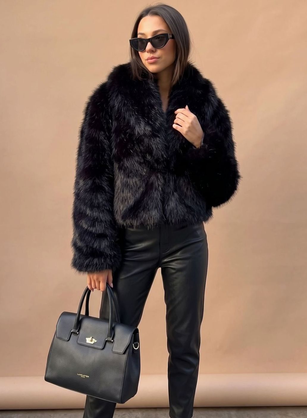 Clara | Kurzer, flauschiger Kunstpelzmantel für Damen mit weichem Design für den Herbst