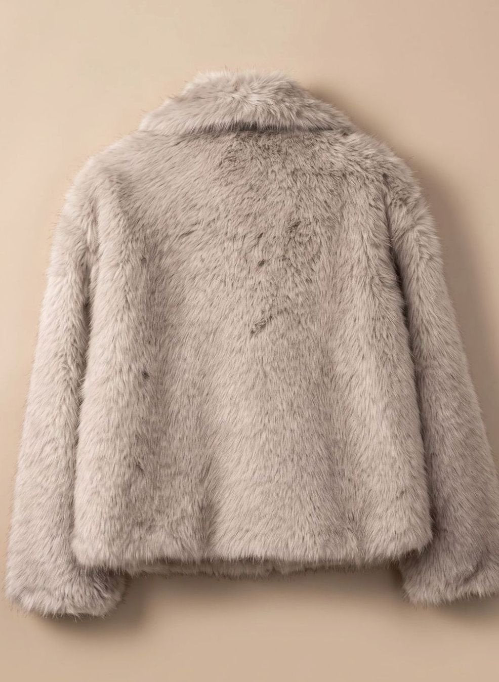 Clara | Kurzer, flauschiger Kunstpelzmantel für Damen mit weichem Design für den Herbst