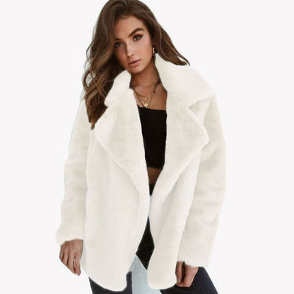 Karla | Lässiger Oversize-Kurzmantel für Damen aus Kunstfell in Teddy-Optik