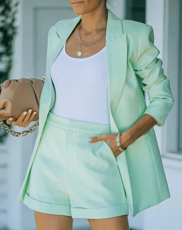 Katrine | Elegant blazer- og shortssæt med matchende design