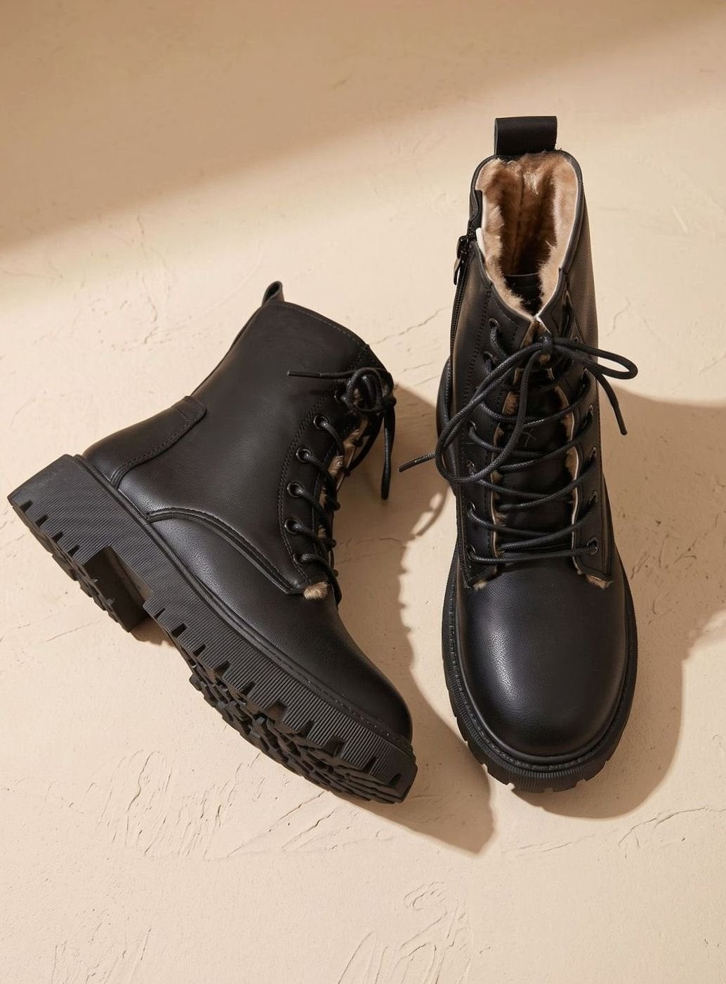 Tine | Gefütterte Schnürstiefeletten für Damen aus PU-Leder mit Reißverschluss und knöchelhohem Design