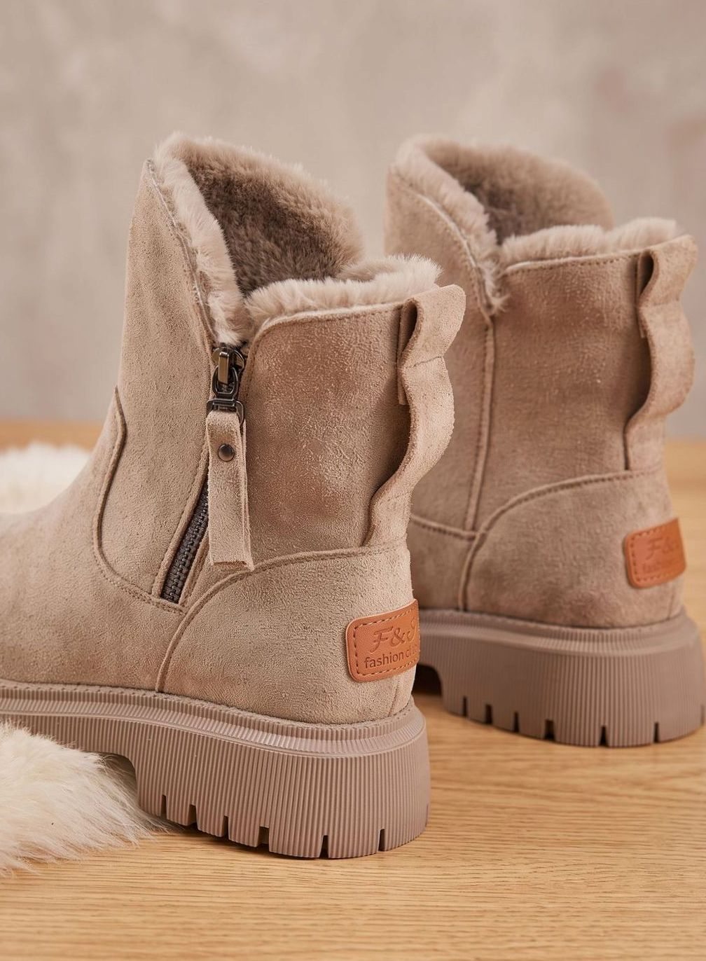 Rita | Warme Winterstiefel für Damen aus Wildleder mit Pelzfutter und Reißverschluss