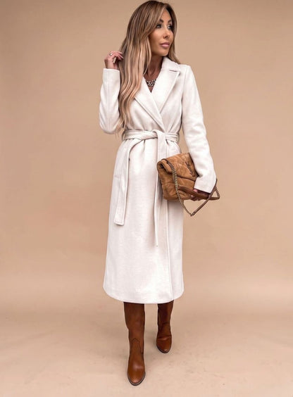 Sofia | Eleganter langer Trenchcoat für Damen mit Bindegürtel und Reverskragen
