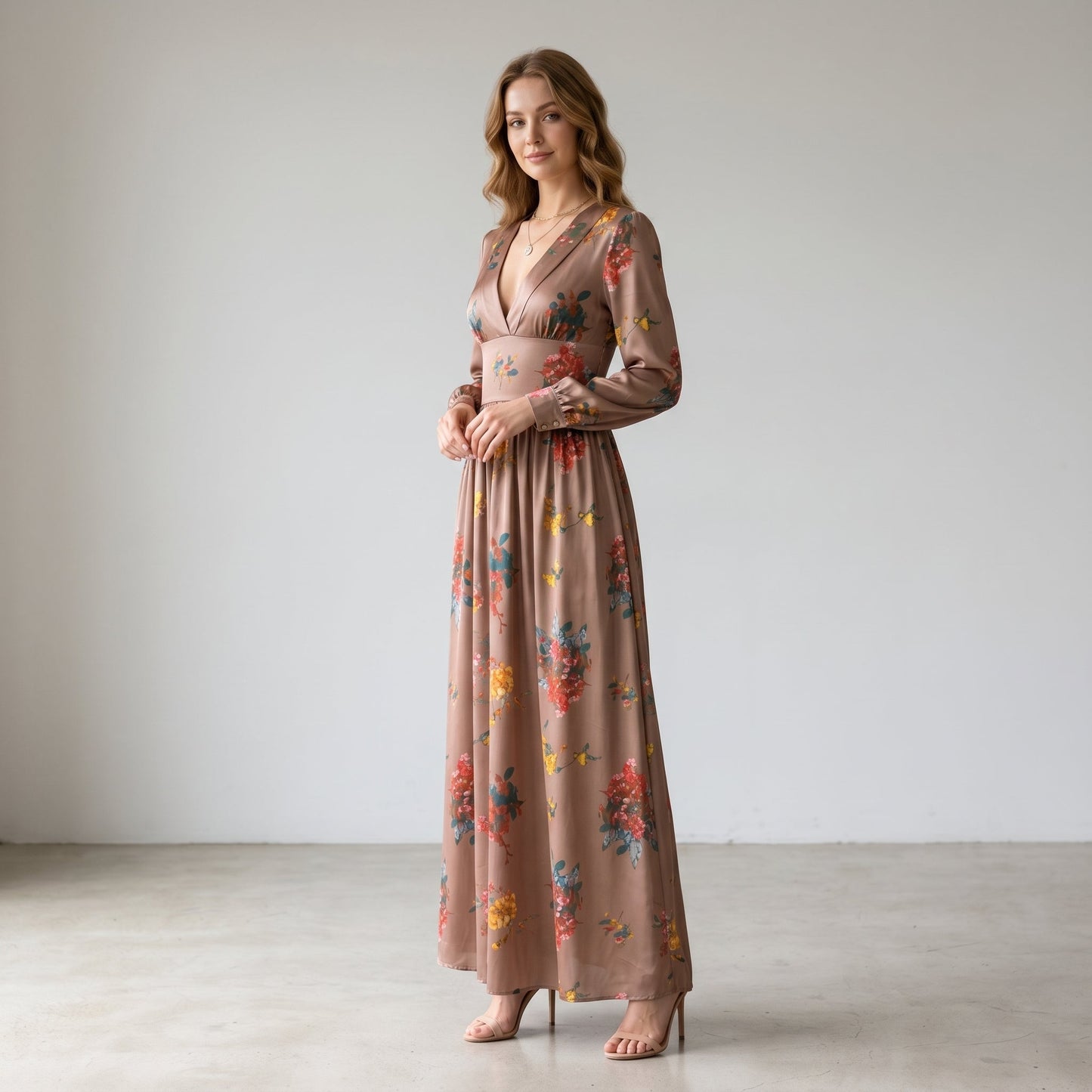 Johanne | Dame boho maxikjole med flæser og blomster