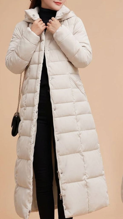 Ellen | Exklusiver langer Puffer-Mantel für Damen mit Kapuze und luxuriösen Pelzdetails